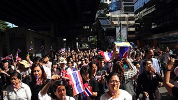 Тайландската министър-председателка отказа да подаде оставка
