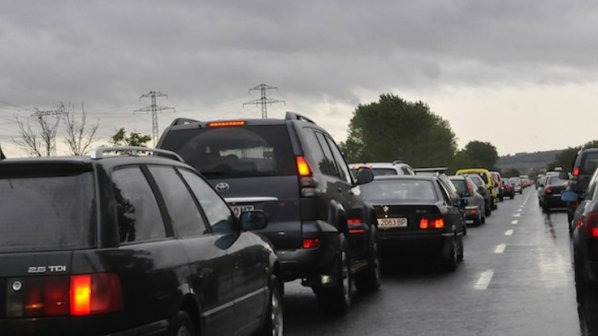 300 000 автомобили напускат София в събота