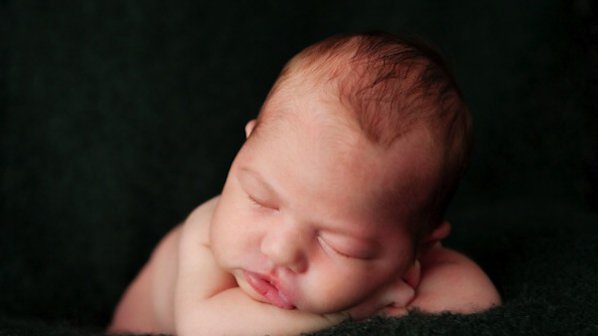 Родените на 1 янаури 2014 г. бебета няма да надхвърлят 100