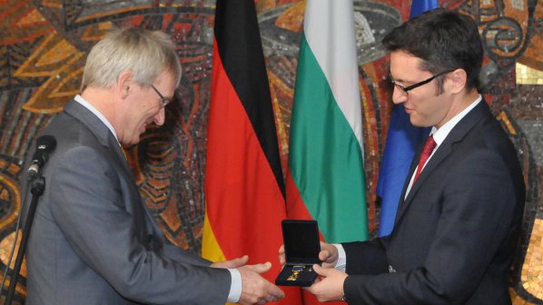 Германският посланик получи &quot;Златна лаврова клонка&quot; от Вигенин (снимки)