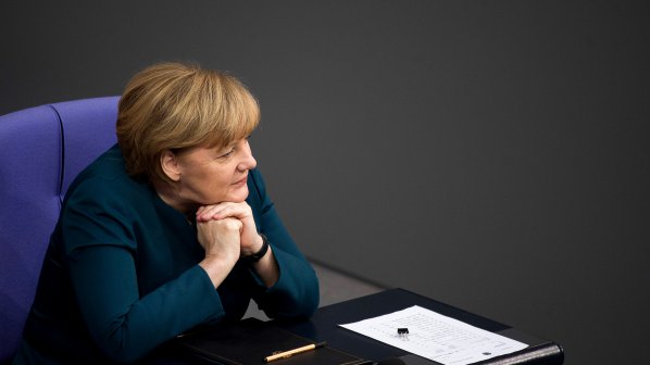 Обвиниха Меркел, че пречи на гей браковете