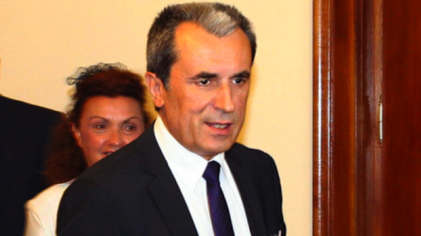 Орешарски отчита работата на кабинета през 2013 година