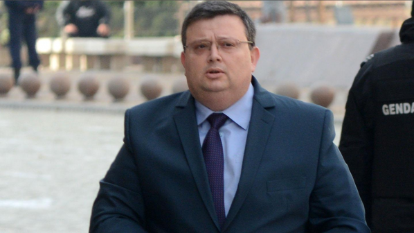 Цацаров: Ще има обвинителен акт срещу Сидеров (видео)