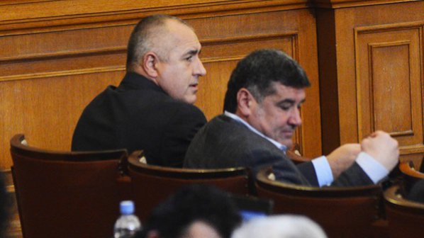 Бойко Борисов: БСП ги мързи, молят ми се за депутати (видео)