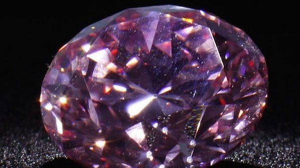 Заловиха крадец, глътнал рядък розов диамант за $180 хил.