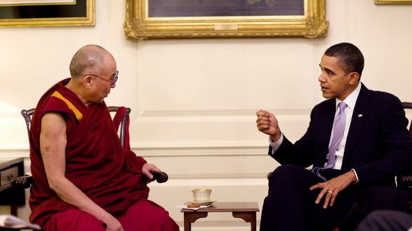 Далай Лама дразни Китай със снимки с Обама