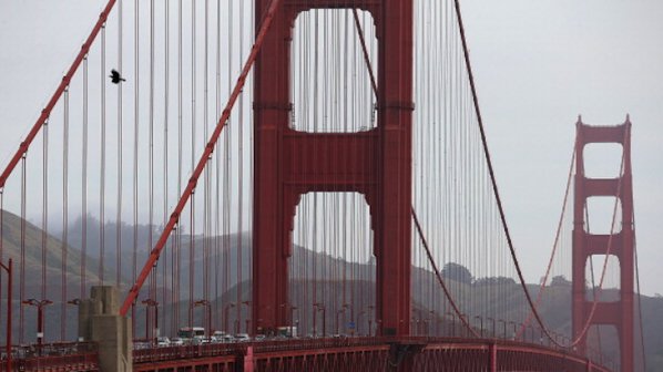 Мостът Голдън гейт с рекорд на самоубийствата