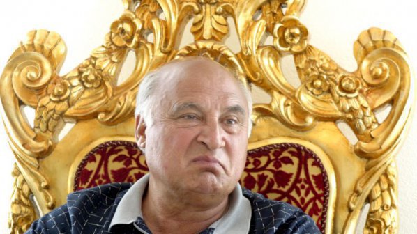 Разпитват Цар Киро за бомбата в кантората на пловдивския съдия изпълнител