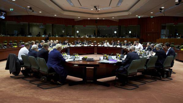 Европейският съвет ще заседава извънредно заради кризата в Украйна