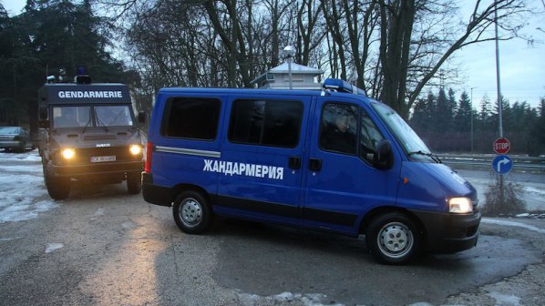 Кметове от Пернишко поискаха жандармерия