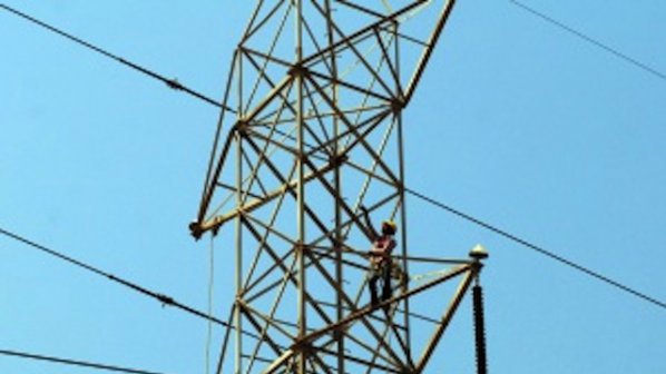 НЕК иска тройно увеличение на цената на тока