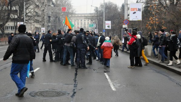 200 русенци блокираха пътя София–Русе