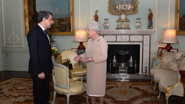 Плевнелиев се срещна с английската кралица (снимки)