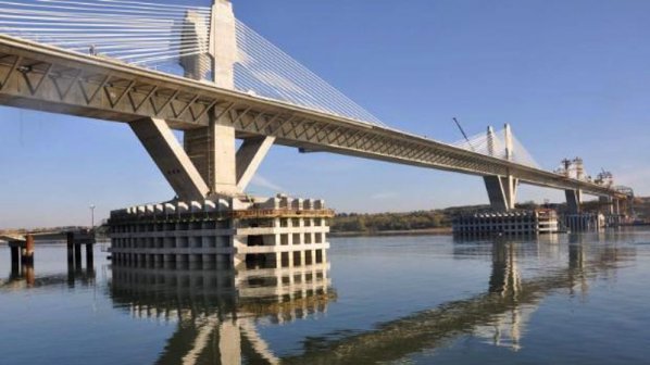 Пресякоха канал за трафик на валута в особено големи размери на &quot;Дунав мост&quot;