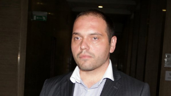 Затвор за Филип Златанов (видео+снимки)