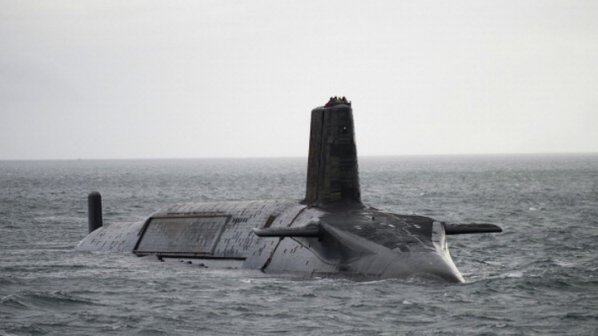 Британска ядрена подводница ще търси изчезналия самолет