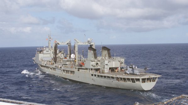 Австралийски кораб засече нови сигнали в Индийския океан (видео)