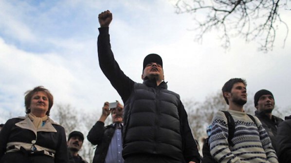 Окупаторите на Службата за сигурност в Луганск, държат 22 души за заложници