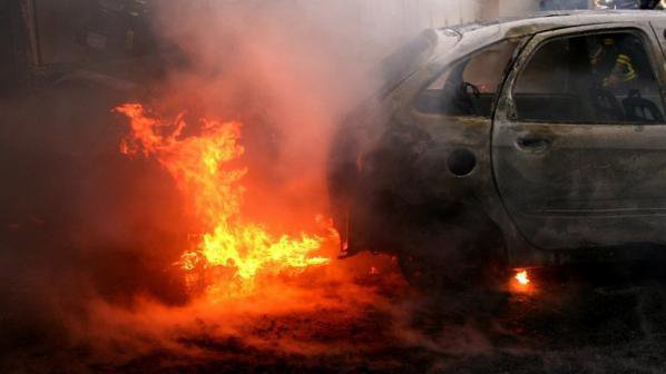 Подпалиха два автомобила във Варна