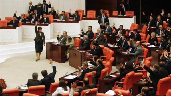 Турция прие спорен закон за разузнаването
