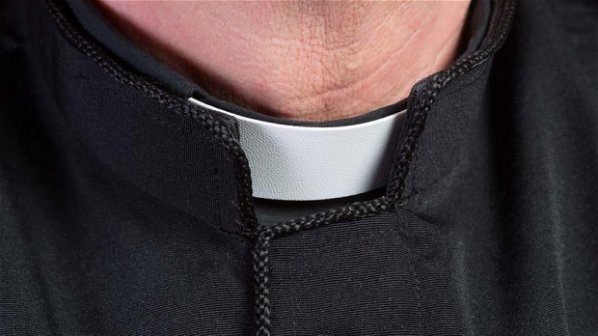 Полицай с 35-годишен стаж стана свещеник