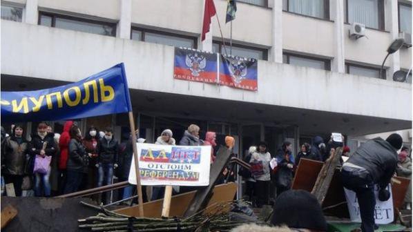 Проруски демонстранти и украиснки активисти се биха в Донецк