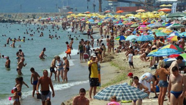 20% по-малко туристи от Запад това лято
