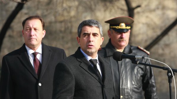 Плевнелиев ще удостои с висше военно звание офицери от Българската армия