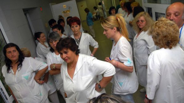 1000 медицински сестри напускат България всяка година