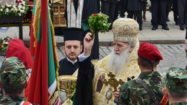 Патриарх Неофит се срещна с българите в Москва