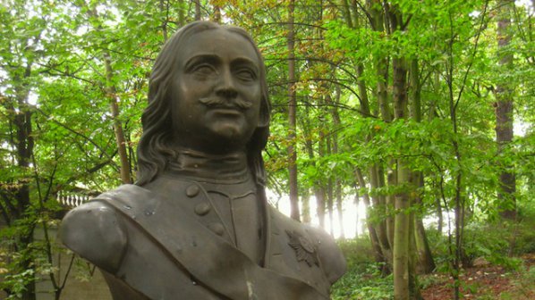 Заляха с боя паметника на Петър Велики в Брюксел