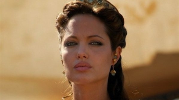 Анджелина Джоли ще играе Клеопатра