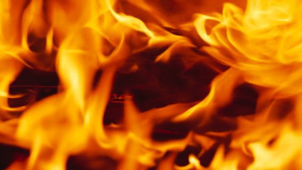 Джип изгоря в монтанско село