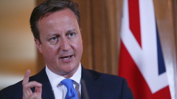 Камерън предупредил, че Великобритания ще излезе от ЕС, ако Юнкер оглави ЕК