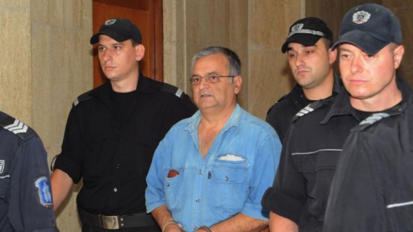 Убиецът на бургаската банкерка под строга охрана в съда