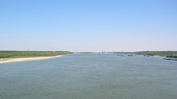 Нивото на река Дунав се понижи при Свищов