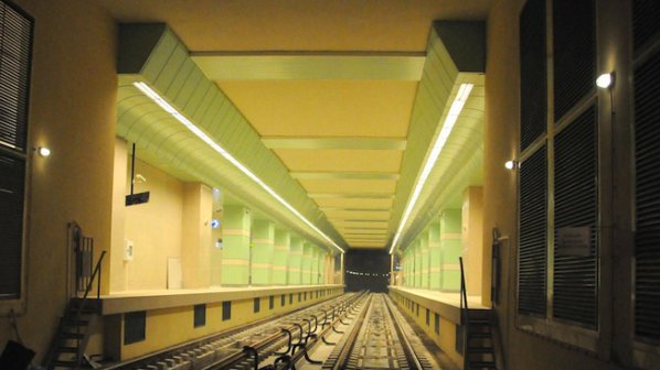КЗК спря строителството на третата линия на метрото в София