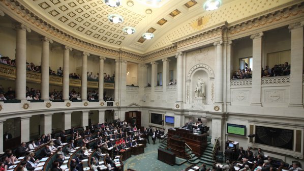 Белгийският парламент работи добре и без редовен кабинет