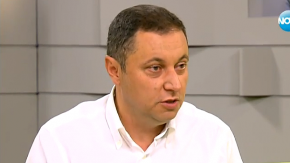 Яне Янев: БСП и ДПС са в битка за кражби и схеми