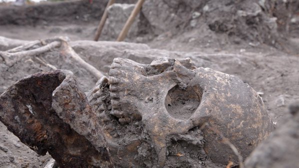 Скелет с камък върху гърдите открит във Врачанско