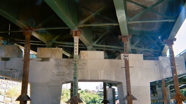 Задигнаха метални конструкции от мост по пътя Плевен-София