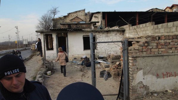 Събориха всички 55 незаконни постройки в Стара Загора
