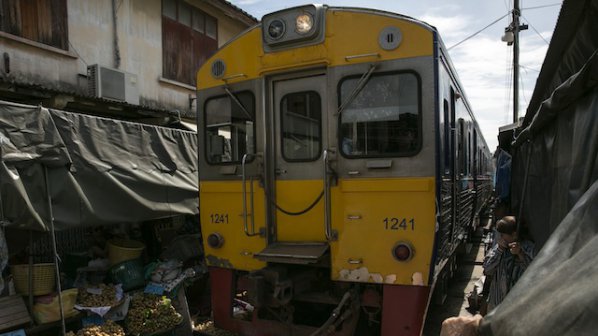 В Тайланд връщат влаковете с вагони само за жени