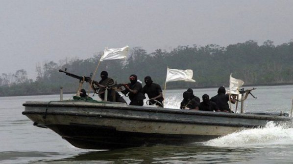 Пирати превзеха петролен танкер край бреговете на Гана