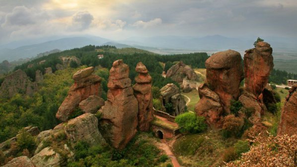 Белоградчишките скали - едно от чудесата на България