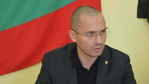 Джамбазки сигнализира ЕК за българите в Сърбия