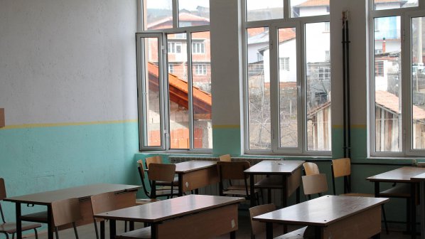 Закриха седем паралелки след 7 клас в Разградско