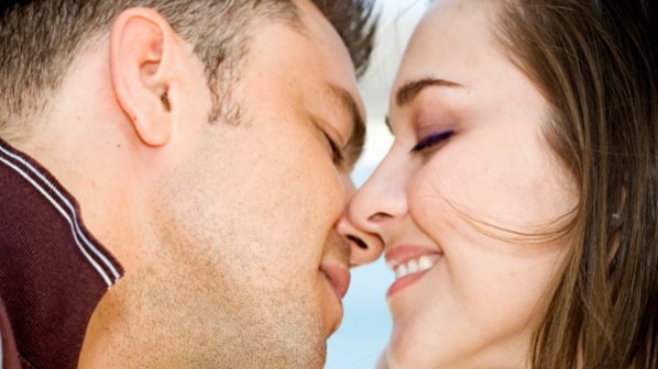 Целувката при първа среща разкрива каква ще е връзката ви