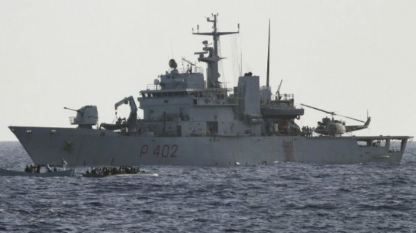 В Средиземно море са намерени още шест тела на мигранти след потъването на кораб