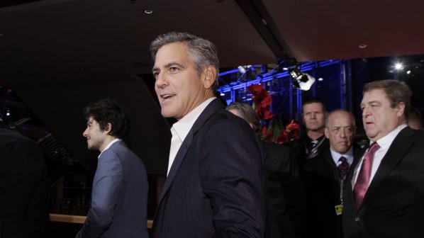 Джордж Клуни ще филмира СРС-скандала на Острова
